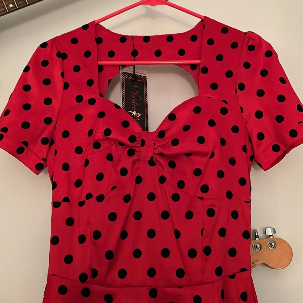 Red with black polka dots short sleeves with heart buttons dress. NWT sm woman’s - Picture 2 of 11